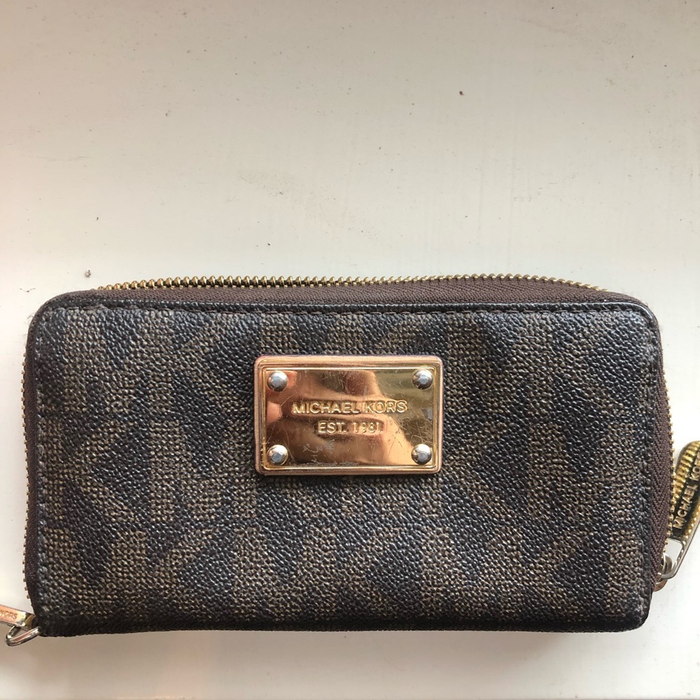 Michael Kors Wristlet Brown MK logo